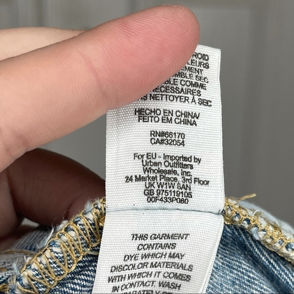 FREE PEOPLE Lace Trim Light Wash Denim Shorts, Size 26 - Picture 14 of 15